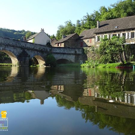 Les Trois Hiboux Bed & Breakfast Crespin  ภายนอก รูปภาพ