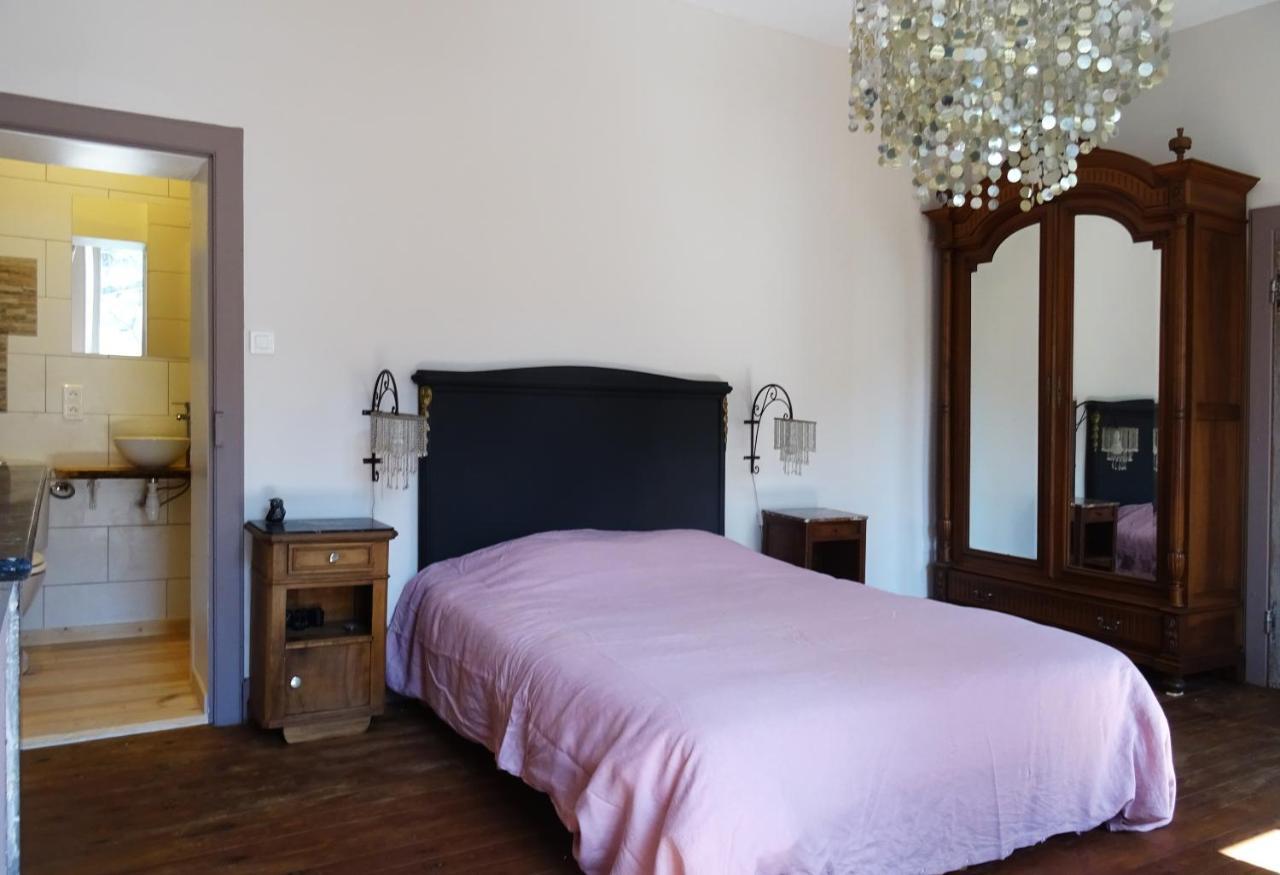 Les Trois Hiboux Bed & Breakfast Crespin  ภายนอก รูปภาพ